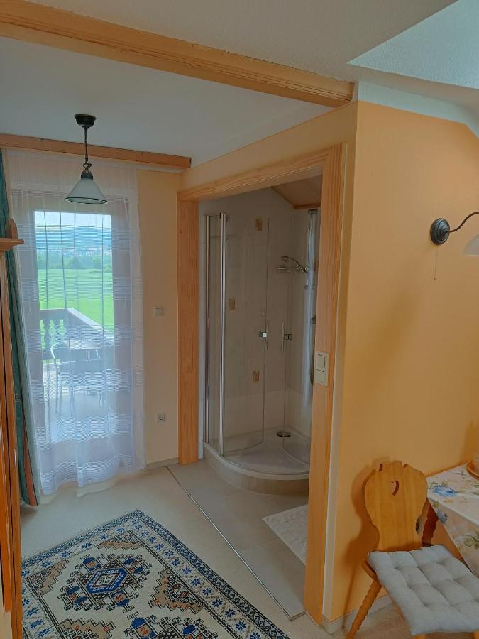 Haus Sundl - Privatzimmer Emmersdorf an der Donau Exterior photo