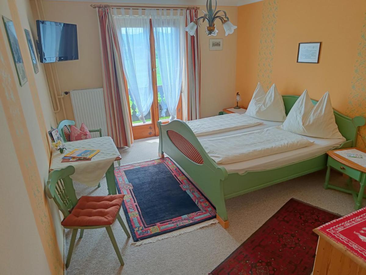 Haus Sundl - Privatzimmer Emmersdorf an der Donau Exterior photo
