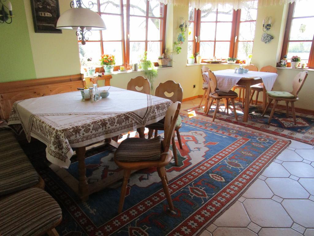 Haus Sundl - Privatzimmer Emmersdorf an der Donau Exterior photo