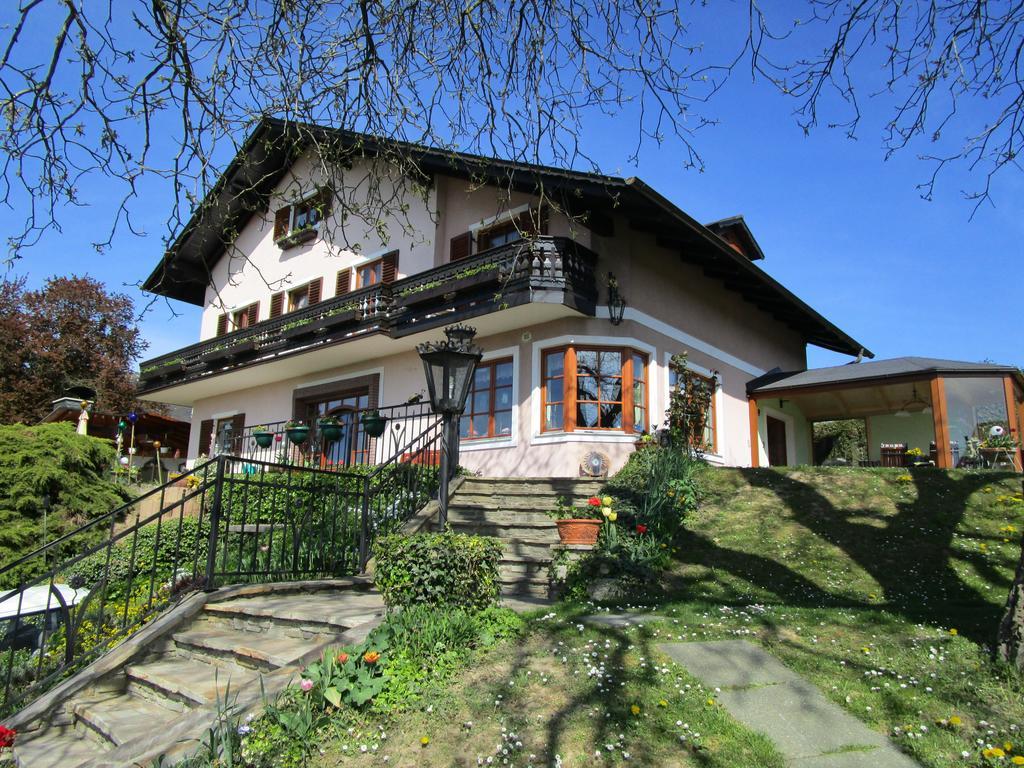Haus Sundl - Privatzimmer Emmersdorf an der Donau Exterior photo